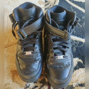 Nike Air Force 1 Mid '07 Triple Black